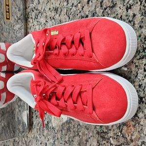 Red suede Pumas. Size 10.5. No box.